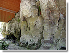 大分県を代表する文化遺産国宝「臼杵石仏」
